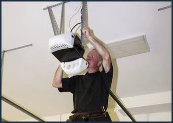 Garage Doors Store Repairs Austin, TX 512-672-8614 - cont-gdr-door-opener-08m